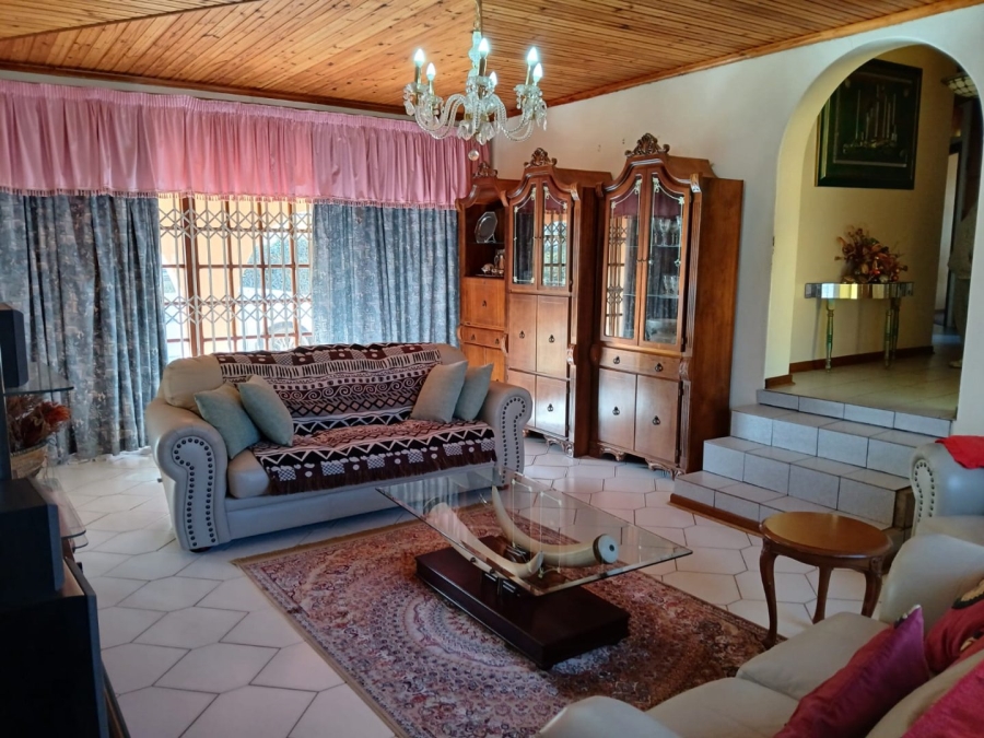 5 Bedroom Property for Sale in King Williams Town Ext 30 Eastern Cape